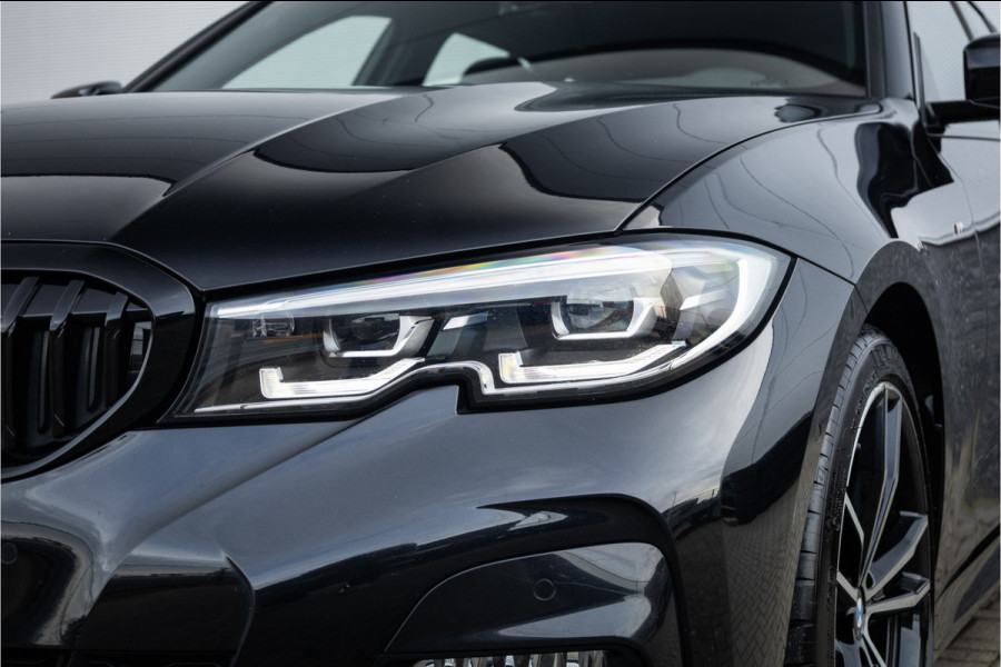 BMW 3 Serie Touring 320i M Sport High Ex Camera / HiFi / Trekhaak / 19inch /