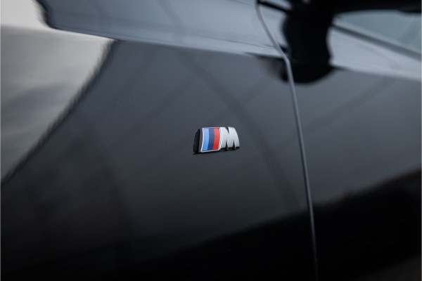 BMW 3 Serie Touring 320i M Sport High Ex Camera / HiFi / Trekhaak / 19inch /