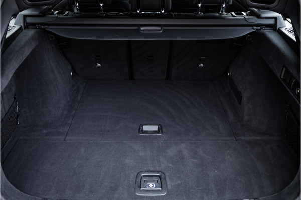 BMW 3 Serie Touring 320i M Sport High Ex Camera / HiFi / Trekhaak / 19inch /