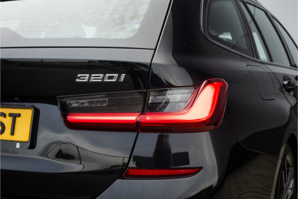 BMW 3 Serie Touring 320i M Sport High Ex Camera / HiFi / Trekhaak / 19inch /