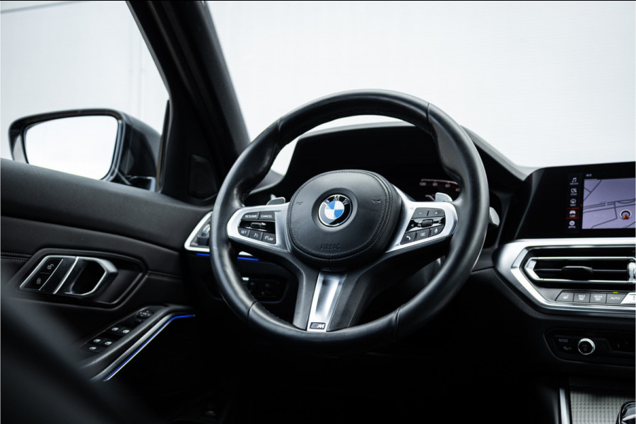 BMW 3 Serie Touring 320i M Sport High Ex Camera / HiFi / Trekhaak / 19inch /