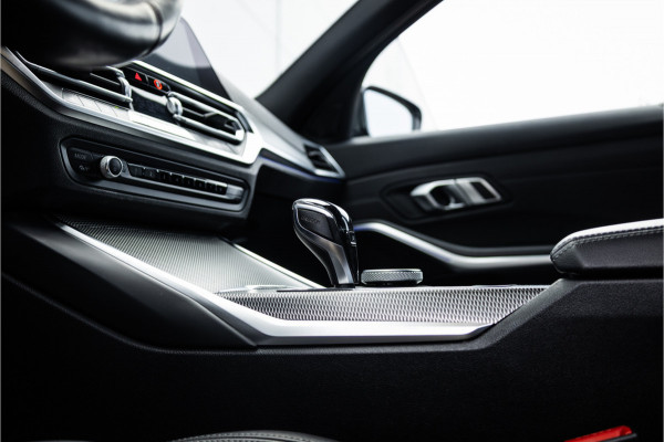 BMW 3 Serie Touring 320i M Sport High Ex Camera / HiFi / Trekhaak / 19inch /