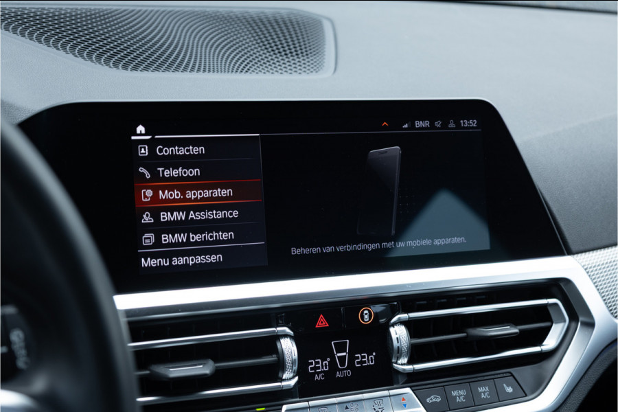 BMW 3 Serie Touring 320i M Sport High Ex Camera / HiFi / Trekhaak / 19inch /