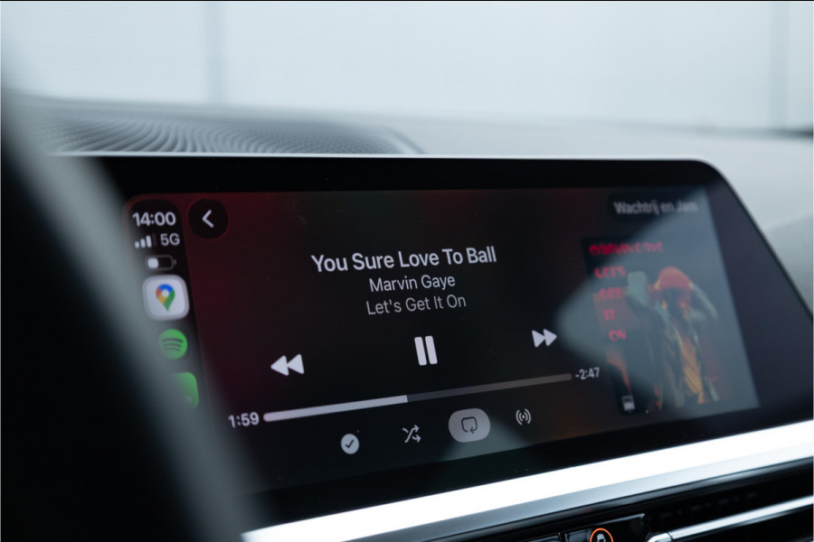 BMW 3 Serie Touring 320i M Sport High Ex Camera / HiFi / Trekhaak / 19inch /