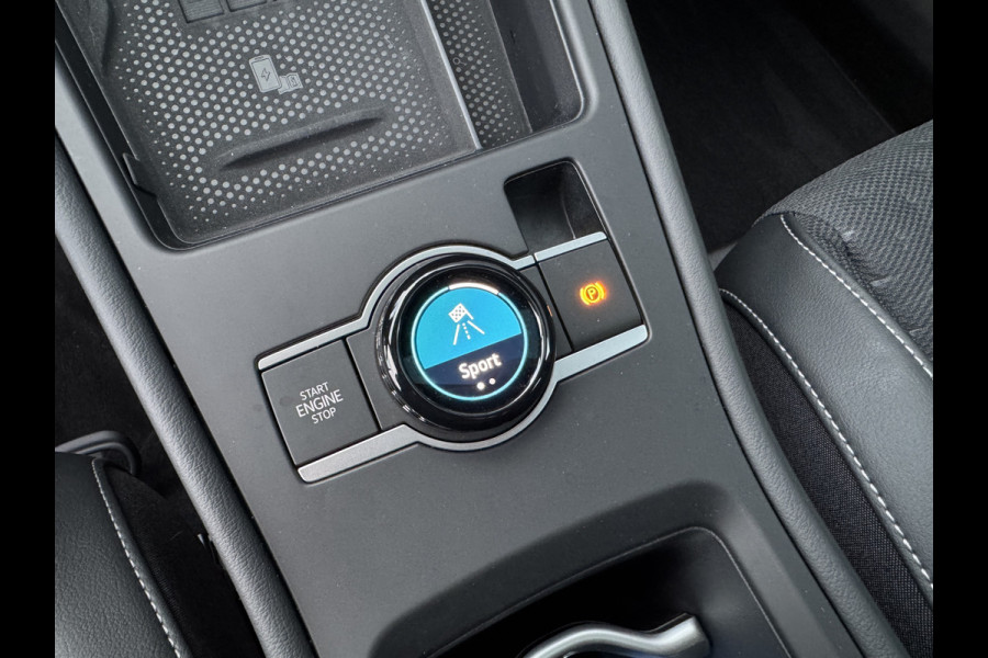 Volkswagen T-Roc 1.5 eTsi R-Line First Edition | Trekhaak wegkl. | 360 Camera | Panodak | Harman/Kardon | Prijs Rijklaar!!