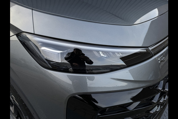 Volkswagen T-Roc 1.5 eTsi R-Line First Edition | Trekhaak wegkl. | 360 Camera | Panodak | Harman/Kardon | Prijs Rijklaar!!