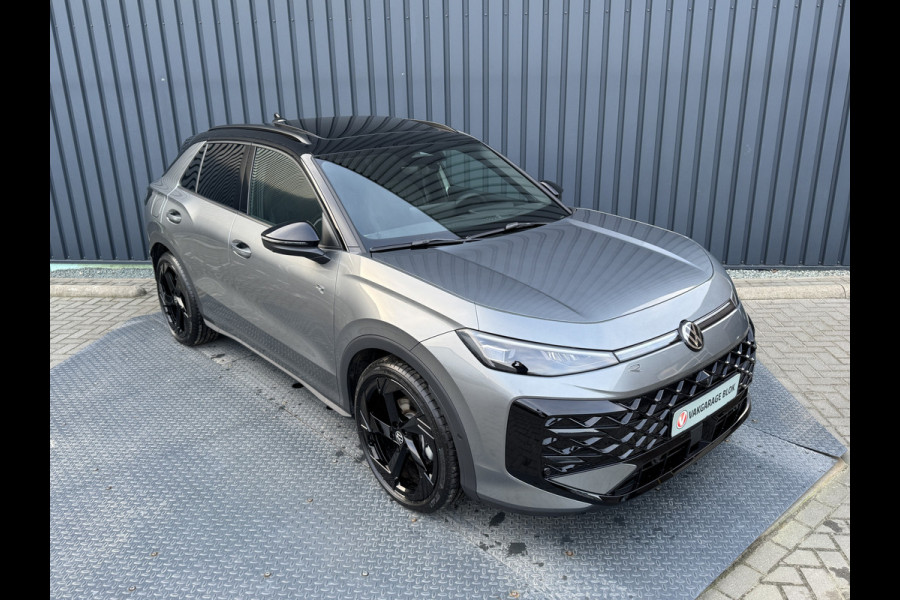 Volkswagen T-Roc 1.5 eTsi R-Line First Edition | Trekhaak wegkl. | 360 Camera | Panodak | Harman/Kardon | Prijs Rijklaar!!