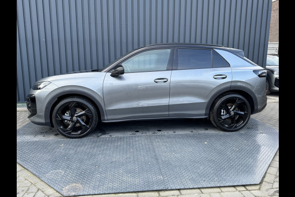 Volkswagen T-Roc 1.5 eTsi R-Line First Edition | Trekhaak wegkl. | 360 Camera | Panodak | Harman/Kardon | Prijs Rijklaar!!