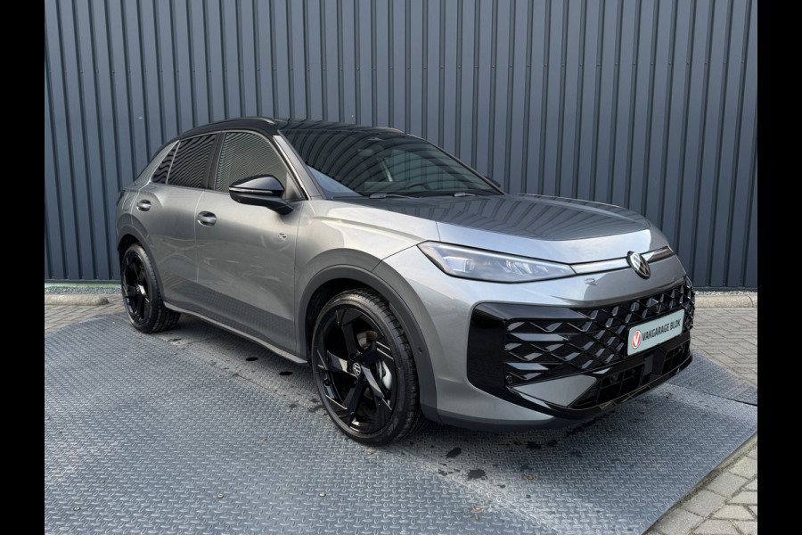 Volkswagen T-Roc 1.5 eTsi R-Line First Edition | Trekhaak wegkl. | 360 Camera | Panodak | Harman/Kardon | Prijs Rijklaar!!