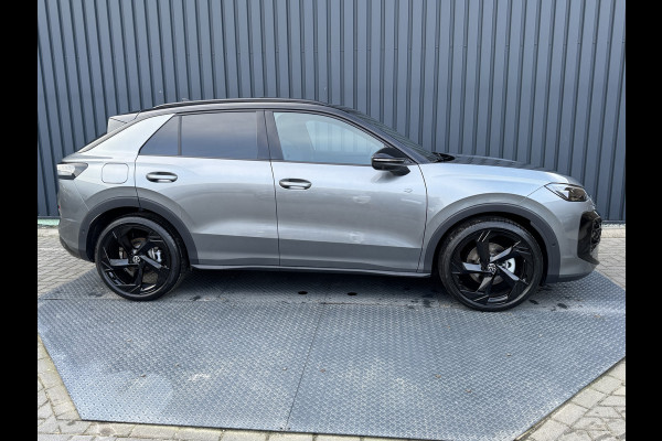 Volkswagen T-Roc 1.5 eTsi R-Line First Edition | Trekhaak wegkl. | 360 Camera | Panodak | Harman/Kardon | Prijs Rijklaar!!