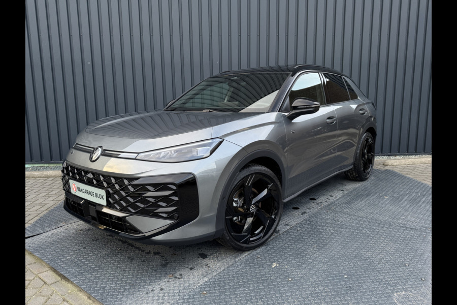 Volkswagen T-Roc 1.5 eTsi R-Line First Edition | Trekhaak wegkl. | 360 Camera | Panodak | Harman/Kardon | Prijs Rijklaar!!