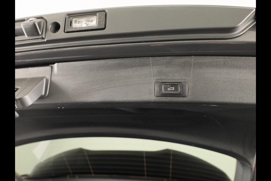 CUPRA Terramar 1.5 TSI e-Hybrid Business 204pk | Navigatie | Parkeercamera | Elektrisch verstelbare voorstoelen met geheugen |