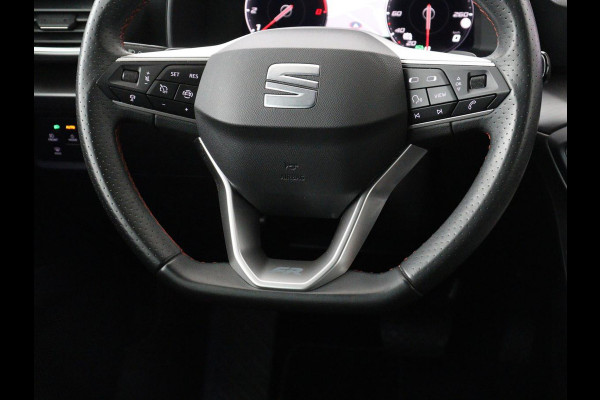 Seat Leon 1.5 eTSI FR Intens | Carplay | Adaptive cruise | Sfeerverlichting | Navigatie | Parkeerhulp | Dodehoek detectie | Full LED | Climate control | Bluetooth