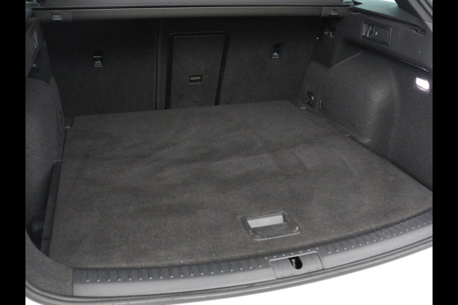 Seat Leon 1.5 eTSI FR Intens | Carplay | Adaptive cruise | Sfeerverlichting | Navigatie | Parkeerhulp | Dodehoek detectie | Full LED | Climate control | Bluetooth