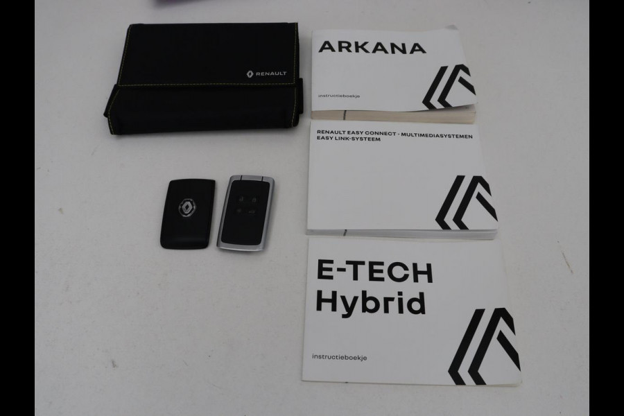 Renault Arkana 1.6 E-Tech Hybrid 145 R.S. Line | Panoramadak | Leder/Alcantara | Trekhaak | Stoelverwarming | Adaptive cruise | Camera | Carplay | Keyless | Park Assist | Full LED | Navigatie