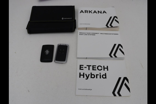 Renault Arkana 1.6 E-Tech Hybrid 145 R.S. Line | Panoramadak | Leder/Alcantara | Trekhaak | Stoelverwarming | Adaptive cruise | Camera | Carplay | Keyless | Park Assist | Full LED | Navigatie