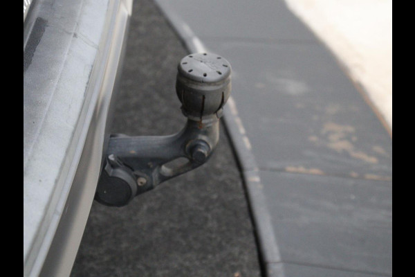 Renault Arkana 1.6 E-Tech Hybrid 145 R.S. Line | Panoramadak | Leder/Alcantara | Trekhaak | Stoelverwarming | Adaptive cruise | Camera | Carplay | Keyless | Park Assist | Full LED | Navigatie