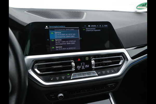 BMW 3 Serie Touring 320e Business Edition Plus [Plug-In] (INCL-BTW) Aut. *LEATHER | FULL-LED | HEATED-SPORTSEATS | DIGI-COCKPIT | HIFI-SOUND | NAVI-FULLMAP | PRIVACYGLASS | PDC | AMBIENTLIGHT | DAB | KEYLESS | TOWBAR | 17"ALU* *