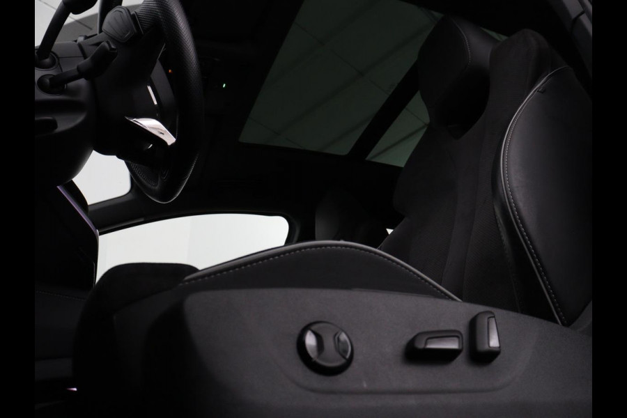 Škoda ENYAQ iV 80 Sportline | SOH 91% | Panoramdak | Head-Up | Trekhaak | Adaptive cruise | 360 Camera | Stoelverwarming | Matrix LED | Memory | Carplay | Navigatie | Alcantara