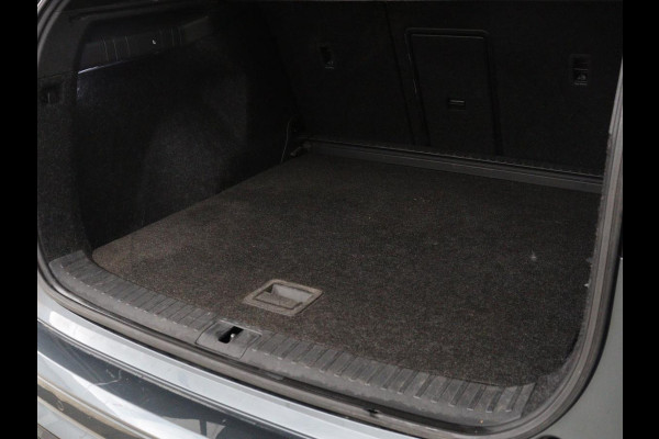 Škoda ENYAQ iV 80 Sportline | SOH 91% | Panoramdak | Head-Up | Trekhaak | Adaptive cruise | 360 Camera | Stoelverwarming | Matrix LED | Memory | Carplay | Navigatie | Alcantara