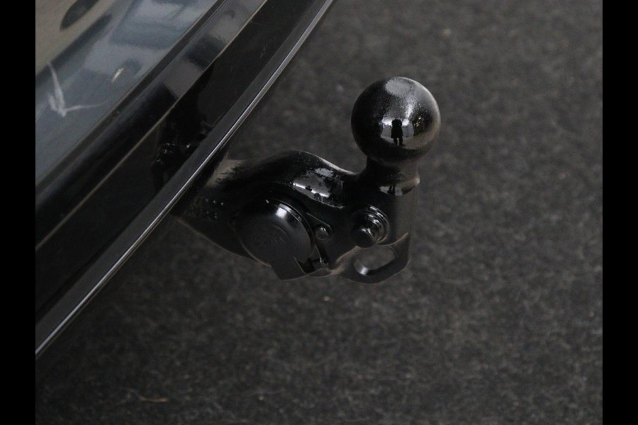 Škoda ENYAQ iV 80 Sportline | SOH 91% | Panoramdak | Head-Up | Trekhaak | Adaptive cruise | 360 Camera | Stoelverwarming | Matrix LED | Memory | Carplay | Navigatie | Alcantara