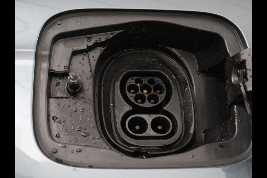 Škoda ENYAQ iV 80 Sportline | SOH 91% | Panoramdak | Head-Up | Trekhaak | Adaptive cruise | 360 Camera | Stoelverwarming | Matrix LED | Memory | Carplay | Navigatie | Alcantara