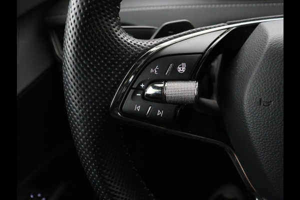 Škoda ENYAQ iV 80 Sportline | SOH 91% | Panoramdak | Head-Up | Trekhaak | Adaptive cruise | 360 Camera | Stoelverwarming | Matrix LED | Memory | Carplay | Navigatie | Alcantara