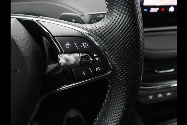 Škoda ENYAQ iV 80 Sportline | SOH 91% | Panoramdak | Head-Up | Trekhaak | Adaptive cruise | 360 Camera | Stoelverwarming | Matrix LED | Memory | Carplay | Navigatie | Alcantara