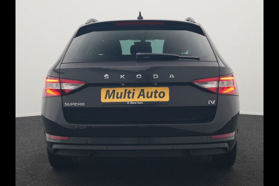 Škoda Superb Combi 1.4 TSI iV Business Edition Plug In Hybrid 218pk Dealer O.H PHEV | Trekhaak af Fabriek | Crystal LED | Keyless | Apple Carplay | Sportstoelen Verwarmd | Cruise Control | 17"L.M |