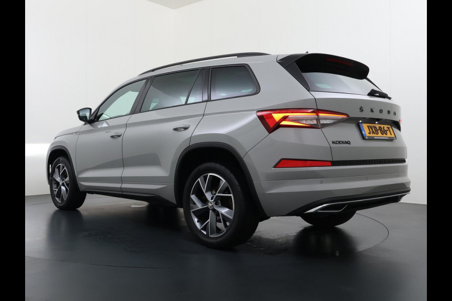 Škoda Kodiaq 1.5 TSI Sportline Business VAN €43.900,- NU VOOR SLECHTS €39.877,- Uw LENTEVOORDEEL €4.023,- |AUTOMAAT | PANORAMADAK | ADAPTIEVE CRUISECONTROL | CAMERA | ELEKTRISCHE STOEL/KOFFERRUIK | STANDKACHEL | STOELVERWARMING VOOR + ACHTER | SKODA DEALER ONDERHOUDEN | RIJKLAAR GELEVERD