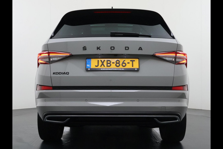 Škoda Kodiaq 1.5 TSI Sportline Business VAN €43.900,- NU VOOR SLECHTS €39.877,- Uw LENTEVOORDEEL €4.023,- |AUTOMAAT | PANORAMADAK | ADAPTIEVE CRUISECONTROL | CAMERA | ELEKTRISCHE STOEL/KOFFERRUIK | STANDKACHEL | STOELVERWARMING VOOR + ACHTER | SKODA DEALER ONDERHOUDEN | RIJKLAAR GELEVERD