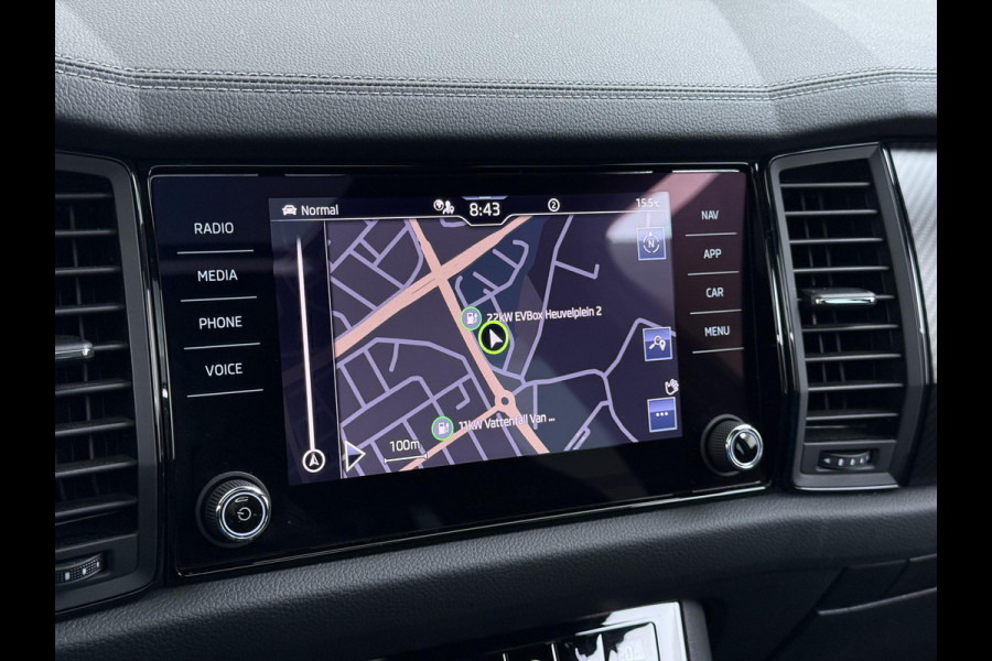 Škoda Kodiaq 1.5 TSI Sportline Business VAN €43.900,- NU VOOR SLECHTS €39.877,- Uw LENTEVOORDEEL €4.023,- |AUTOMAAT | PANORAMADAK | ADAPTIEVE CRUISECONTROL | CAMERA | ELEKTRISCHE STOEL/KOFFERRUIK | STANDKACHEL | STOELVERWARMING VOOR + ACHTER | SKODA DEALER ONDERHOUDEN | RIJKLAAR GELEVERD