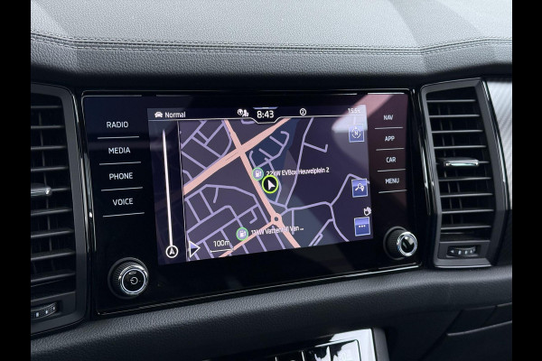 Škoda Kodiaq 1.5 TSI Sportline Business VAN €43.900,- NU VOOR SLECHTS €39.877,- Uw LENTEVOORDEEL €4.023,- |AUTOMAAT | PANORAMADAK | ADAPTIEVE CRUISECONTROL | CAMERA | ELEKTRISCHE STOEL/KOFFERRUIK | STANDKACHEL | STOELVERWARMING VOOR + ACHTER | SKODA DEALER ONDERHOUDEN | RIJKLAAR GELEVERD