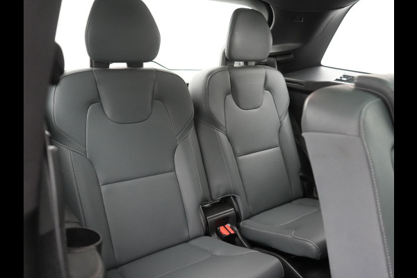 Volvo XC90 T8 Recharge AWD Inscription 7 Persoons Plug In Hybrid 394pk Dealer O.H PHEV | Luchtvering | Panodak | Trekhaak af Fabriek | Adaptive Cruise |  Head Up | 360 camera | 21"L.M | BLIS | Harman Kardon |