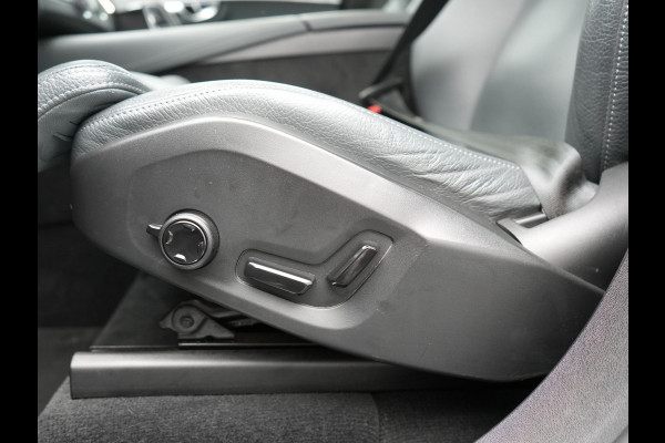 Volvo XC90 T8 Recharge AWD Inscription 7 Persoons Plug In Hybrid 394pk Dealer O.H PHEV | Luchtvering | Panodak | Trekhaak af Fabriek | Adaptive Cruise |  Head Up | 360 camera | 21"L.M | BLIS | Harman Kardon |
