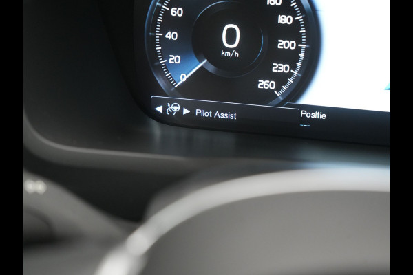 Volvo XC90 T8 Recharge AWD Inscription 7 Persoons Plug In Hybrid 394pk Dealer O.H PHEV | Luchtvering | Panodak | Trekhaak af Fabriek | Adaptive Cruise |  Head Up | 360 camera | 21"L.M | BLIS | Harman Kardon |