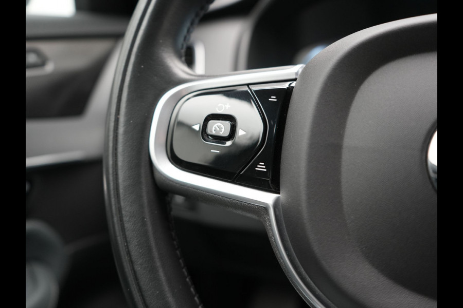 Volvo XC90 T8 Recharge AWD Inscription 7 Persoons Plug In Hybrid 394pk Dealer O.H PHEV | Luchtvering | Panodak | Trekhaak af Fabriek | Adaptive Cruise |  Head Up | 360 camera | 21"L.M | BLIS | Harman Kardon |