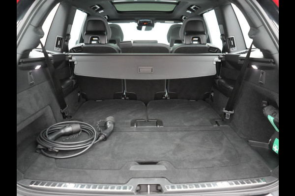 Volvo XC90 T8 Recharge AWD Inscription 7 Persoons Plug In Hybrid 394pk Dealer O.H PHEV | Luchtvering | Panodak | Trekhaak af Fabriek | Adaptive Cruise |  Head Up | 360 camera | 21"L.M | BLIS | Harman Kardon |
