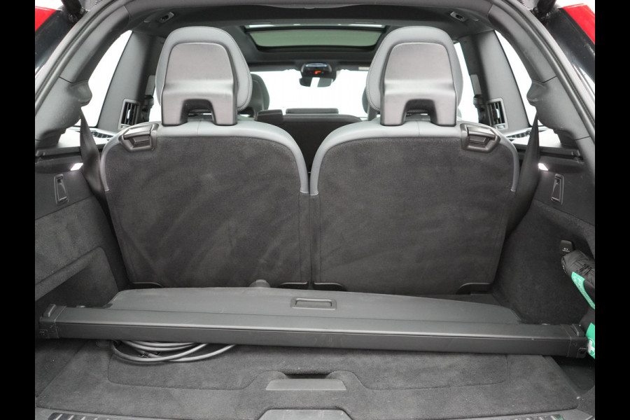 Volvo XC90 T8 Recharge AWD Inscription 7 Persoons Plug In Hybrid 394pk Dealer O.H PHEV | Luchtvering | Panodak | Trekhaak af Fabriek | Adaptive Cruise |  Head Up | 360 camera | 21"L.M | BLIS | Harman Kardon |