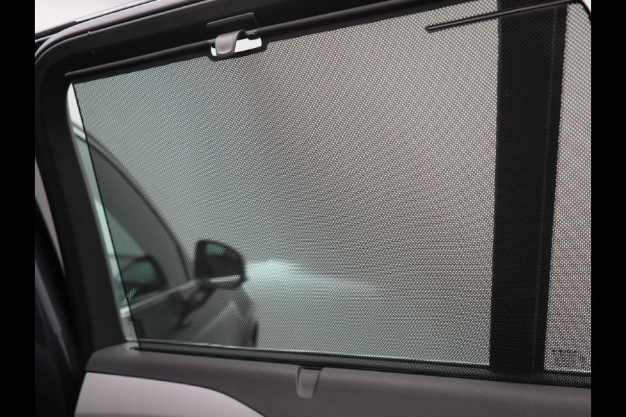 Volvo XC90 T8 Recharge AWD Inscription 7 Persoons Plug In Hybrid 394pk Dealer O.H PHEV | Luchtvering | Panodak | Trekhaak af Fabriek | Adaptive Cruise |  Head Up | 360 camera | 21"L.M | BLIS | Harman Kardon |