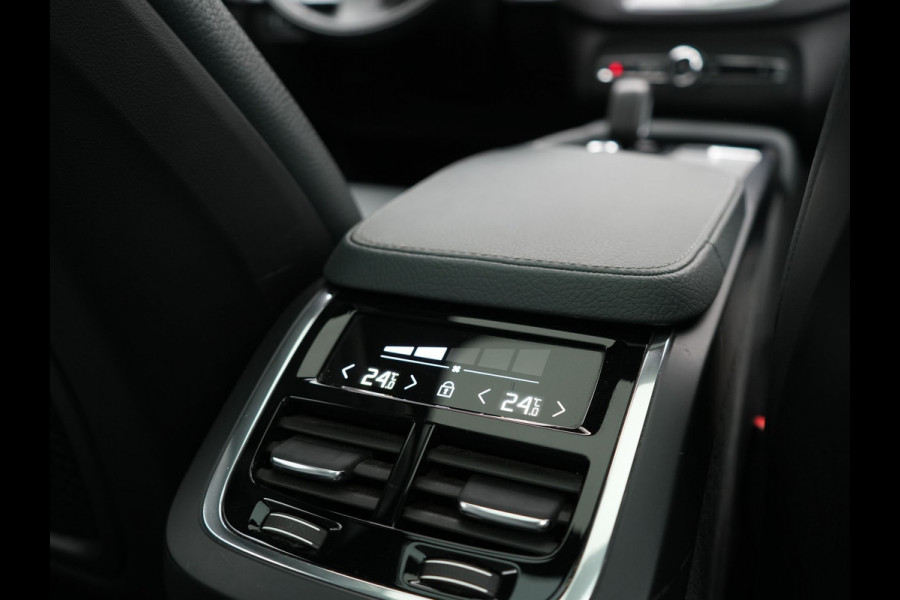 Volvo XC90 T8 Recharge AWD Inscription 7 Persoons Plug In Hybrid 394pk Dealer O.H PHEV | Luchtvering | Panodak | Trekhaak af Fabriek | Adaptive Cruise |  Head Up | 360 camera | 21"L.M | BLIS | Harman Kardon |
