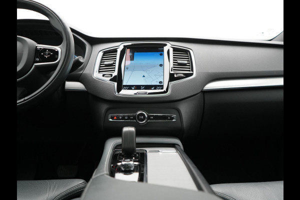 Volvo XC90 T8 Recharge AWD Inscription 7 Persoons Plug In Hybrid 394pk Dealer O.H PHEV | Luchtvering | Panodak | Trekhaak af Fabriek | Adaptive Cruise |  Head Up | 360 camera | 21"L.M | BLIS | Harman Kardon |