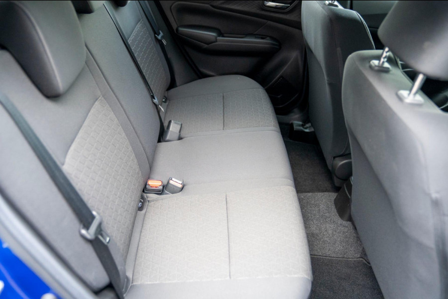 Suzuki Swift 1.2 Comfort Smart Hybrid|Prijs rijklaar incl. 12 mnd garantie| LMV DAB Carplay/Android auto Camera Stoelverwarming