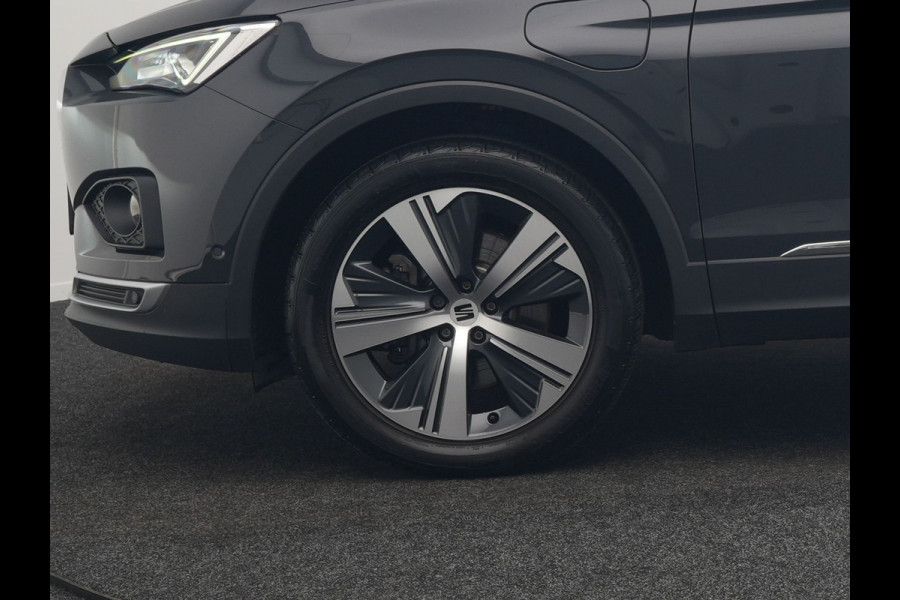 Seat Tarraco 1.4 TSI Xcellence Plug In Hybrid 245pk Dealer O.H PHEV | Trekhaak af Fabriek | Adaptive Cruise | Lederen Sportstoelen Memory | 360 Camera | Stuur & Stoelverwarming | Keyless | 19"L.M | Parkassist | Virtual |