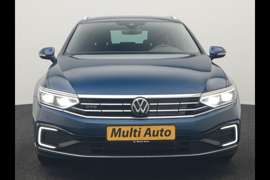 Volkswagen Passat Variant GTE Business Plug In Hybrid 218pk Dealer O.H PHEV | Trekhaak af Fabriek | Adaptive Cruise | Alcantara Sportstoelen Massage | Camera | Virtual | 18"L.M | Keyless | Matrix LED | Apple Carplay |