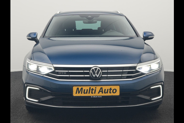 Volkswagen Passat Variant GTE Business Plug In Hybrid 218pk Dealer O.H PHEV | Trekhaak af Fabriek | Adaptive Cruise | Alcantara Sportstoelen Massage | Camera | Virtual | 18"L.M | Keyless | Matrix LED | Apple Carplay |