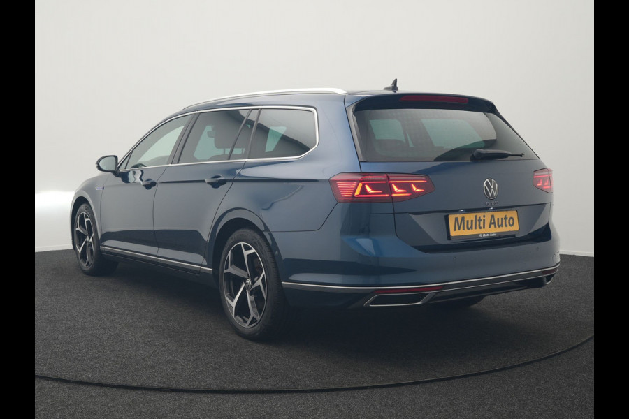 Volkswagen Passat Variant GTE Business Plug In Hybrid 218pk Dealer O.H PHEV | Trekhaak af Fabriek | Adaptive Cruise | Alcantara Sportstoelen Massage | Camera | Virtual | 18"L.M | Keyless | Matrix LED | Apple Carplay |