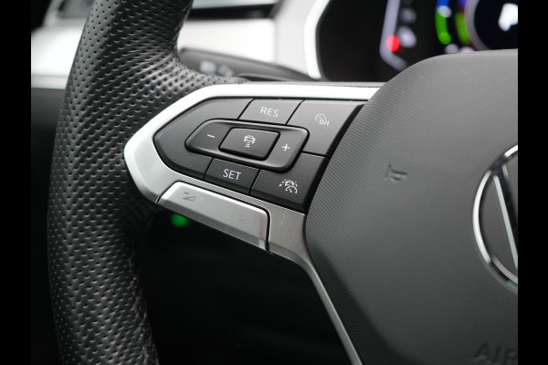 Volkswagen Passat Variant GTE Business Plug In Hybrid 218pk Dealer O.H PHEV | Trekhaak af Fabriek | Adaptive Cruise | Alcantara Sportstoelen Massage | Camera | Virtual | 18"L.M | Keyless | Matrix LED | Apple Carplay |