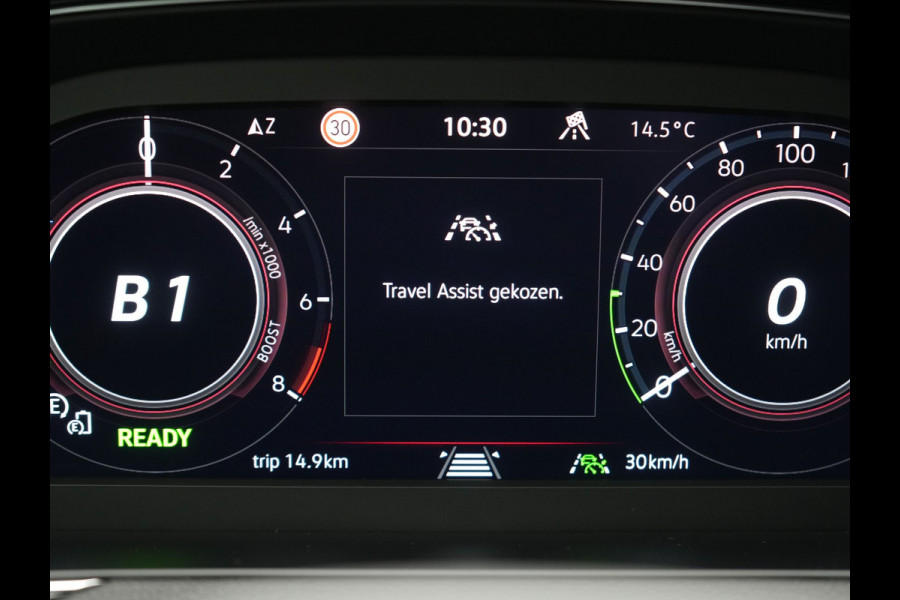Volkswagen Passat Variant GTE Business Plug In Hybrid 218pk Dealer O.H PHEV | Trekhaak af Fabriek | Adaptive Cruise | Alcantara Sportstoelen Massage | Camera | Virtual | 18"L.M | Keyless | Matrix LED | Apple Carplay |