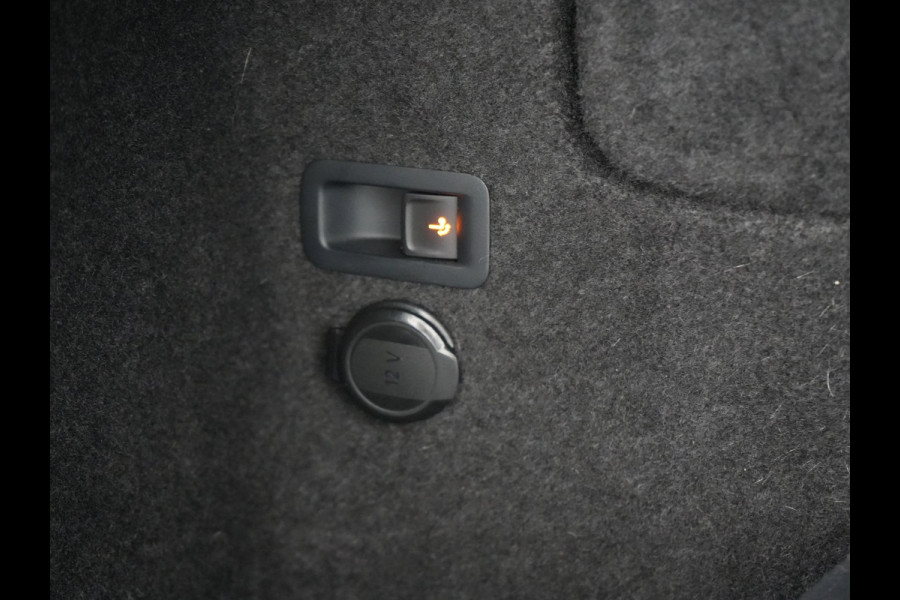 Seat Tarraco 1.4 TSI Xcellence Plug In Hybrid 245pk Dealer O.H PHEV | Trekhaak af Fabriek | Adaptive Cruise | Lederen Sportstoelen Memory | 360 Camera | Stuur & Stoelverwarming | Keyless | 19"L.M | Parkassist | Virtual |